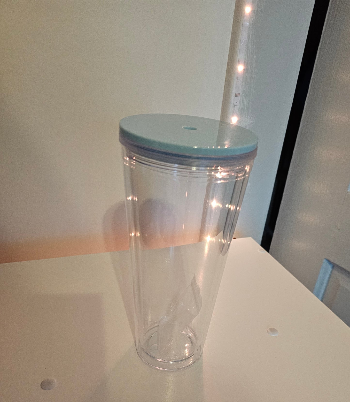 20oz acrylic snowglobe, light blue lid with straw