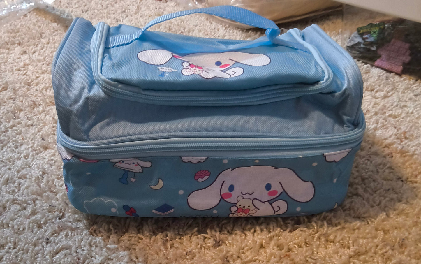 Marshmallow lunch box