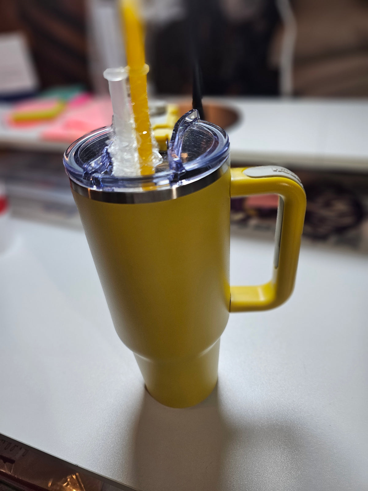40oz HOGG, yellow
